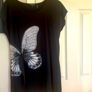 Black short sleeve tunic by Trucotto